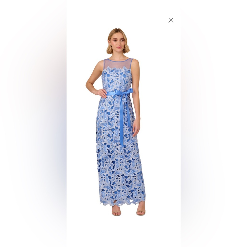 Adrianna Papell
Women's Round-Neck Tonal Lace Dress
